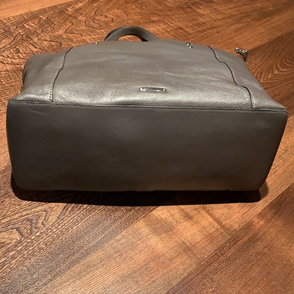 EUC Rebecca Minkoff Mac Latch Tote - Picture 8 of 8